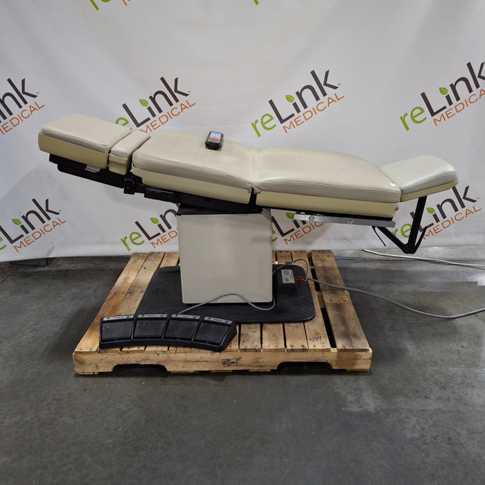 Midmark 411 Power Exam Table