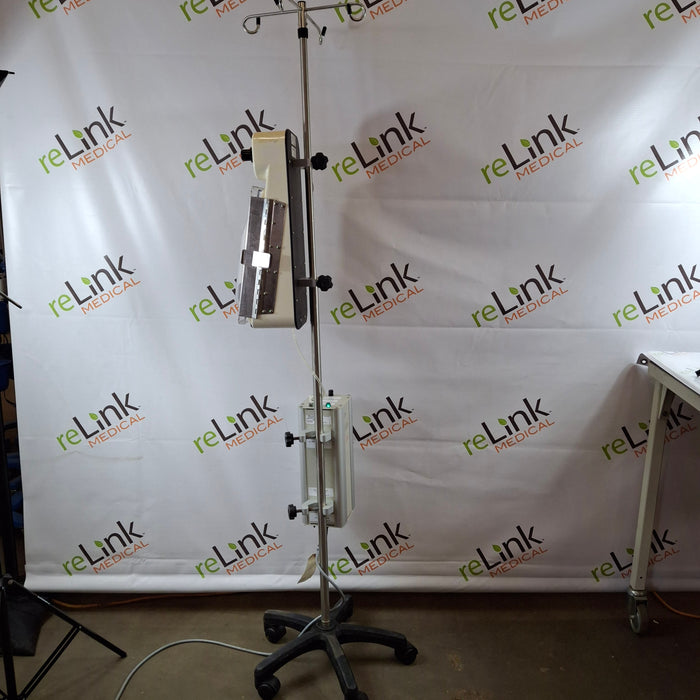 ConMed ConMed Linvatec 3-Liter Pressure Infuser Irrigation Pump Surgical Equipment reLink Medical