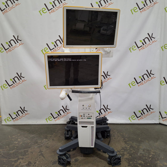 Brainlab, Inc. Curve Dual Display Curve Dual Display + Camera Cart