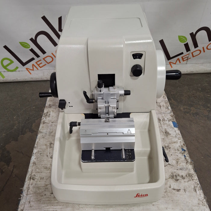 Leica RM2235 Manual Rotary Microtome