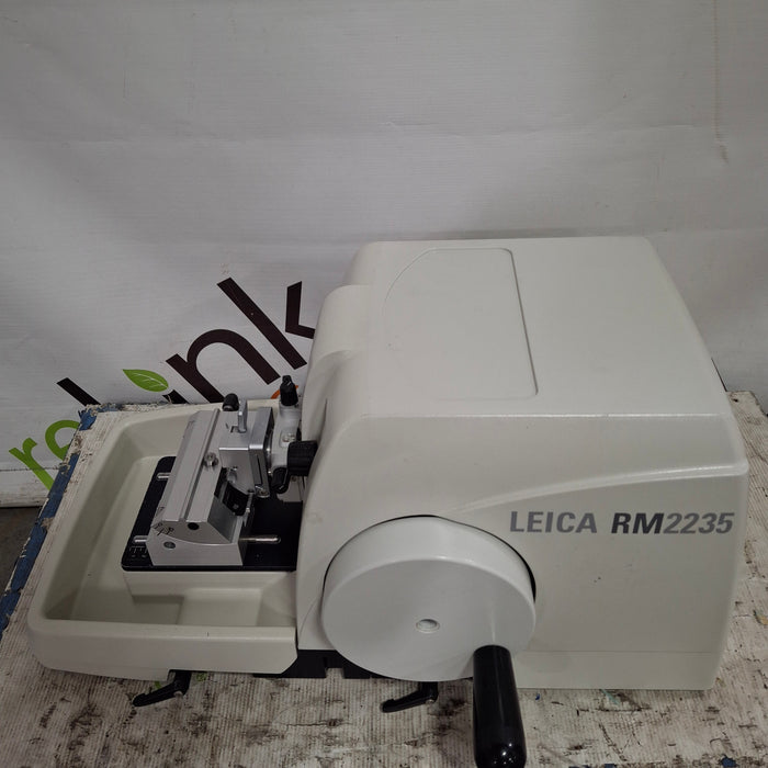 Leica RM2235 Manual Rotary Microtome