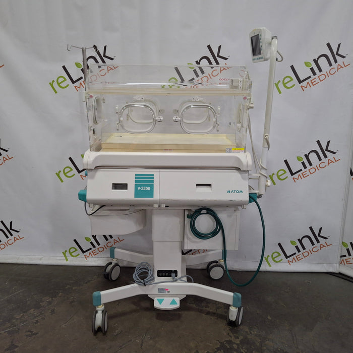 Atom Medical USA V-2200 Infant Incubator