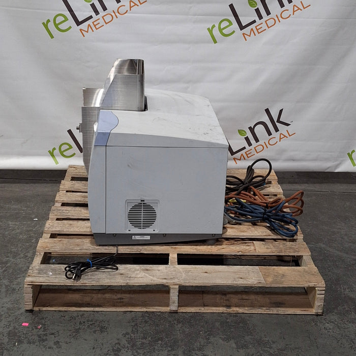 Perkin Elmer AAnalyst 400 Atomic Absorption Spectrometer