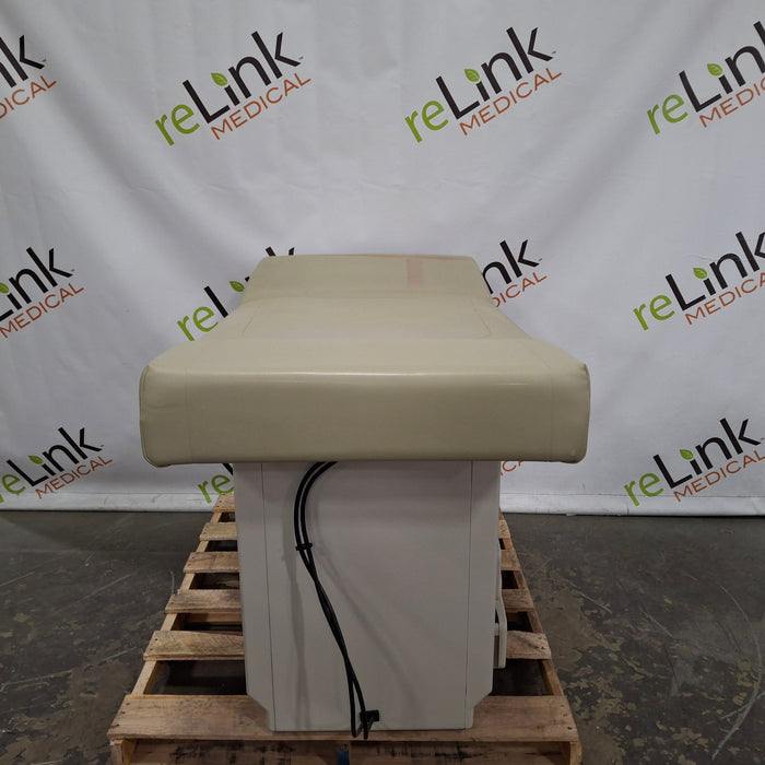 Midmark 204 Exam Table