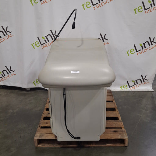 Midmark Midmark 604 Manual Examination Table Exam Chairs / Tables reLink Medical