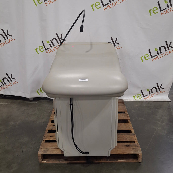 Midmark Midmark 604 Manual Examination Table Exam Chairs / Tables reLink Medical