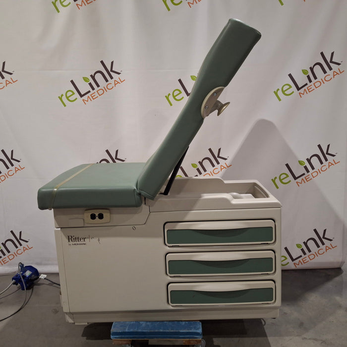 Midmark 204 Exam Table