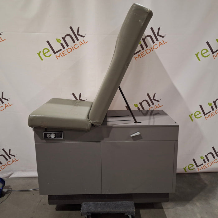 Midmark Ritter Model 104 Exam Table