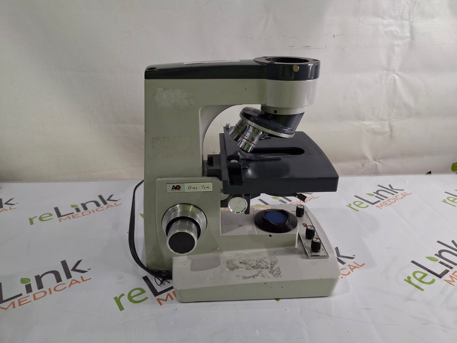 American Optical 1130 Illuminator Microscope