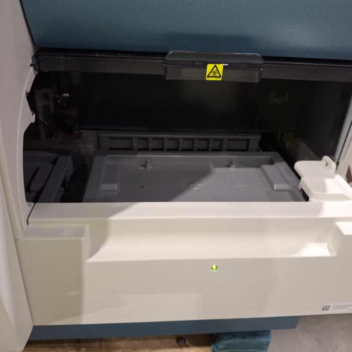 BioMerieux Vitek 2 Microbial Analyzer