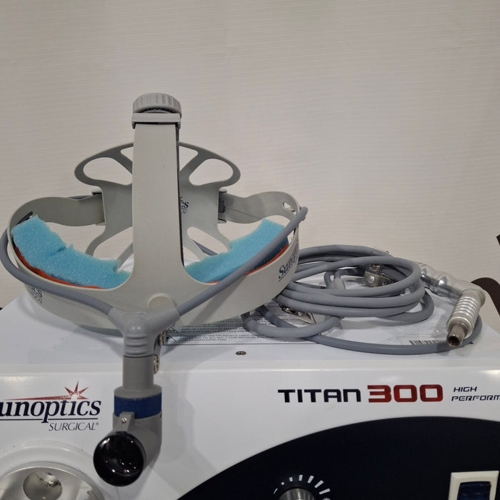 Sunoptics Surgical S300T Titan Light Source