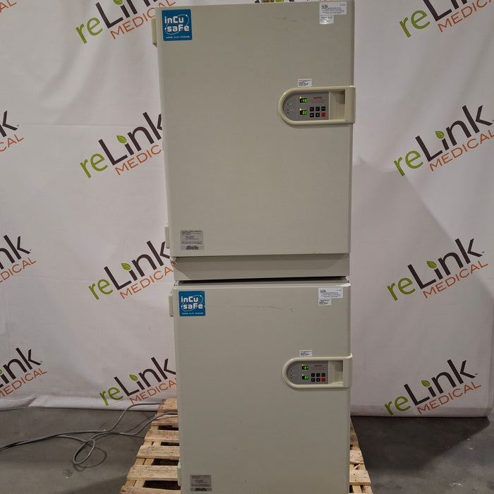 Sanyo MCO-17AC CO2 Incubator