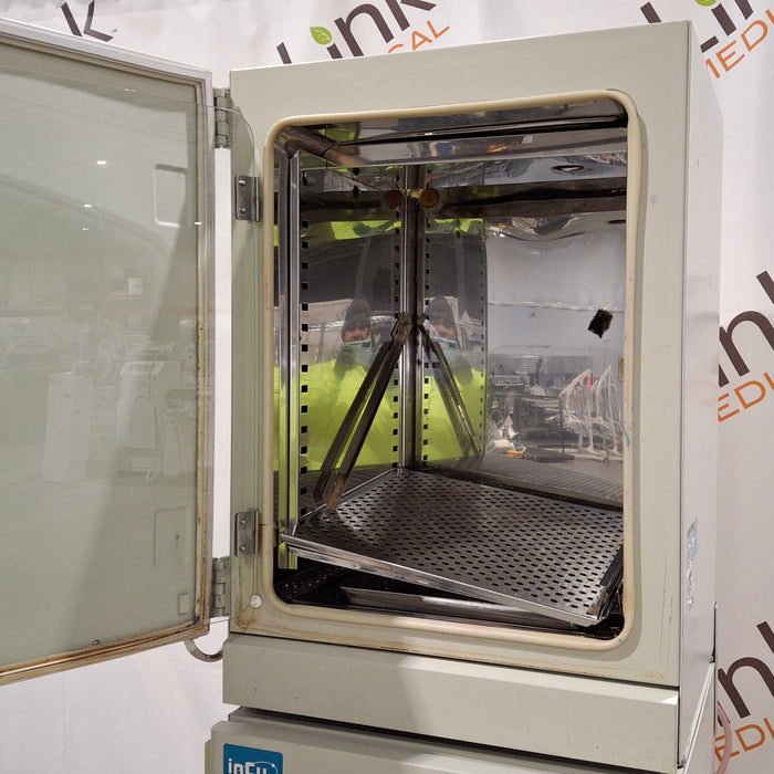 Sanyo MCO-17AC CO2 Incubator