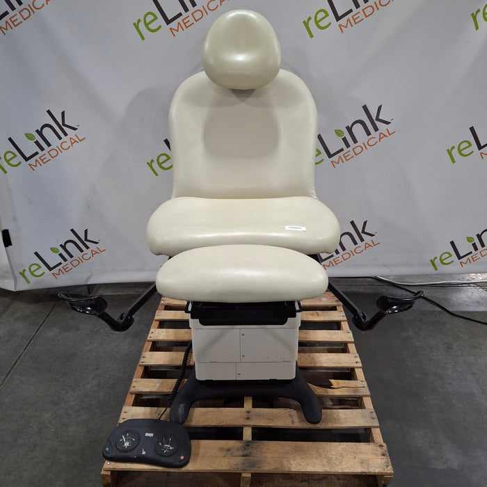 Midmark 630 Procedure Chair