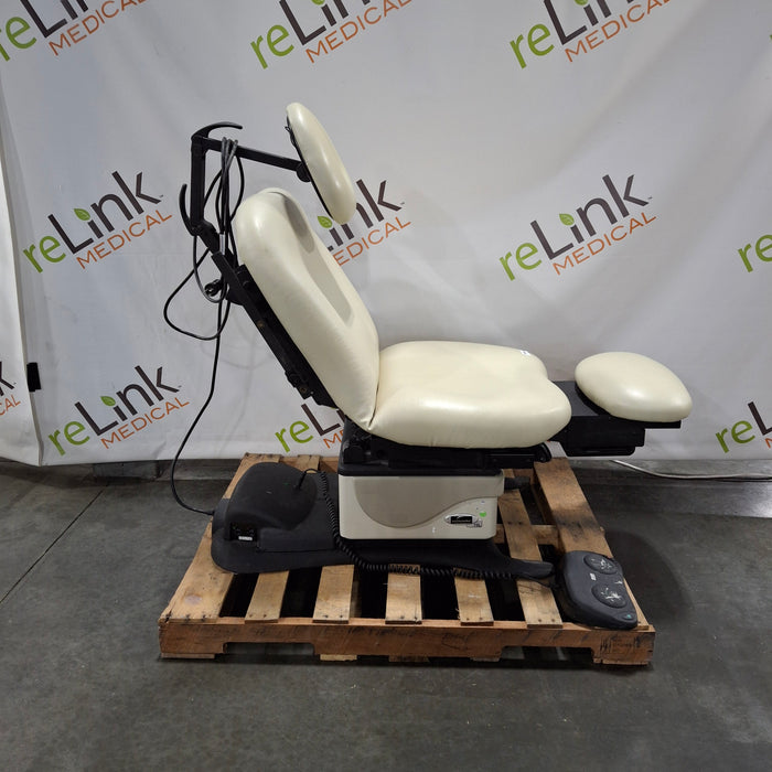 Midmark 630 Procedure Chair