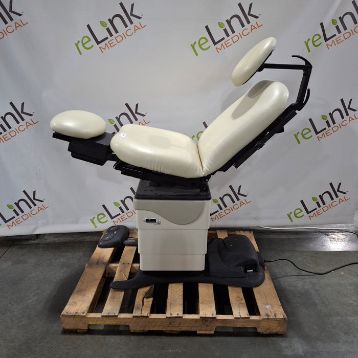 Midmark 630 Procedure Chair