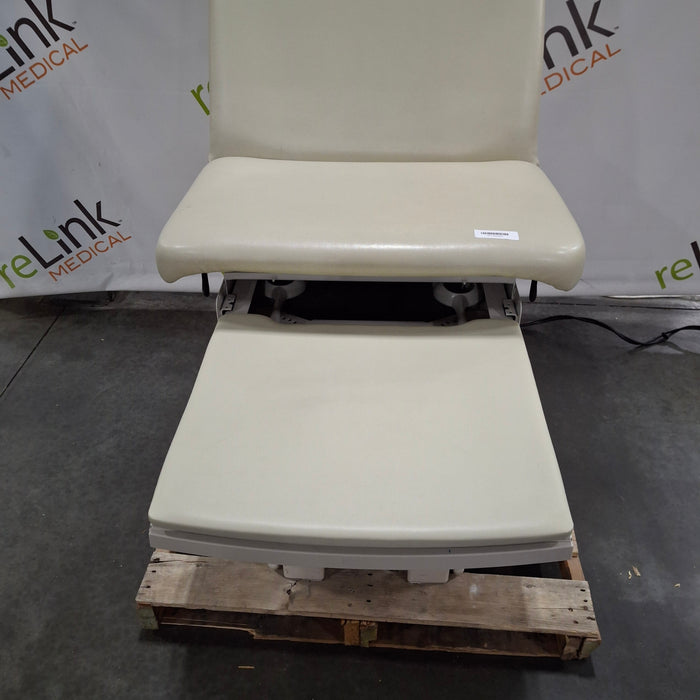 Midmark Midmark 204 Exam Table Exam Chairs / Tables reLink Medical
