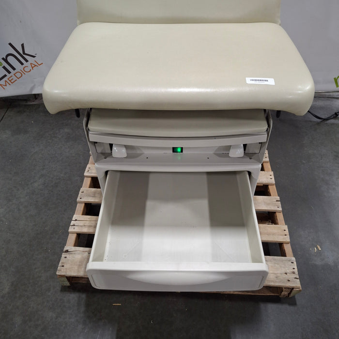 Midmark Midmark 204 Exam Table Exam Chairs / Tables reLink Medical