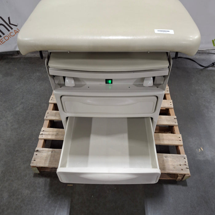 Midmark Midmark 204 Exam Table Exam Chairs / Tables reLink Medical