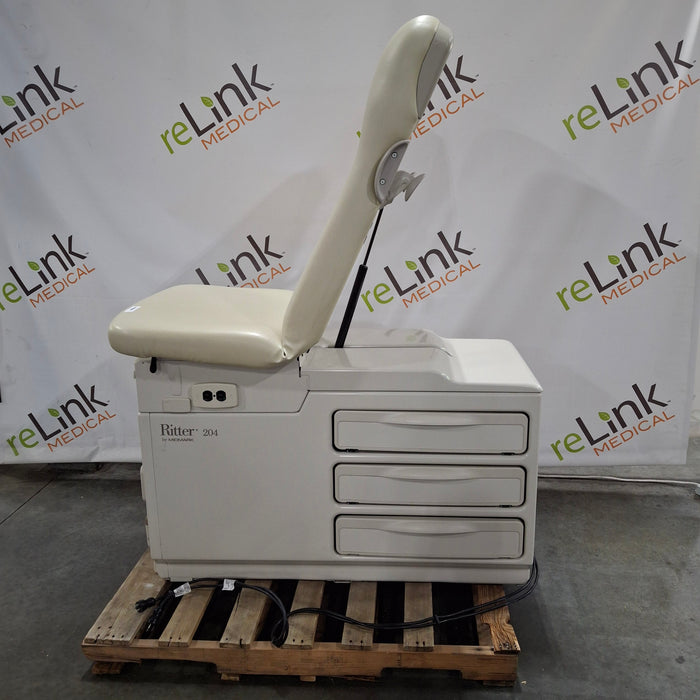 Midmark Midmark 204 Exam Table Exam Chairs / Tables reLink Medical