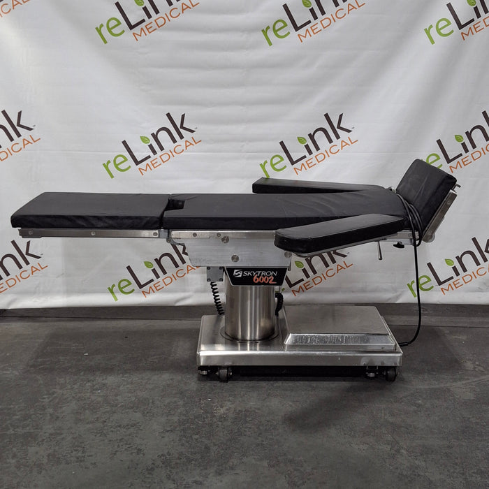 Skytron 6002 Surgical Table