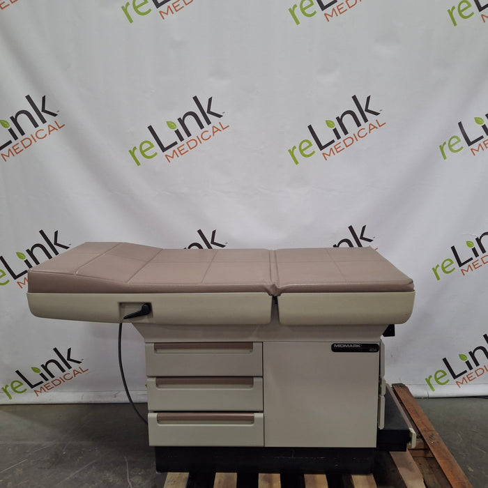 Midmark 404 Exam Table