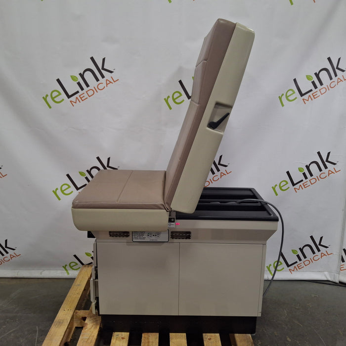 Midmark 404 Exam Table