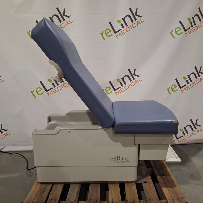 Midmark 222 Procedure Chair