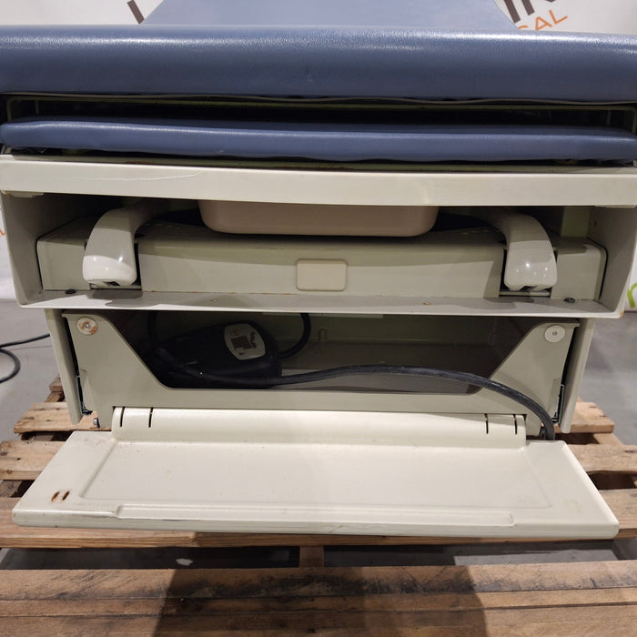 Midmark 222 Procedure Chair