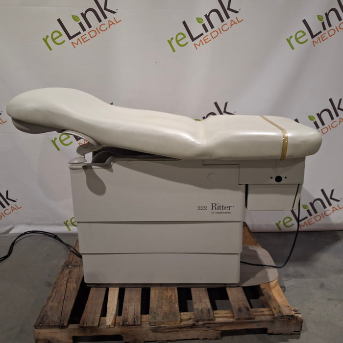 Midmark 222 Procedure Chair