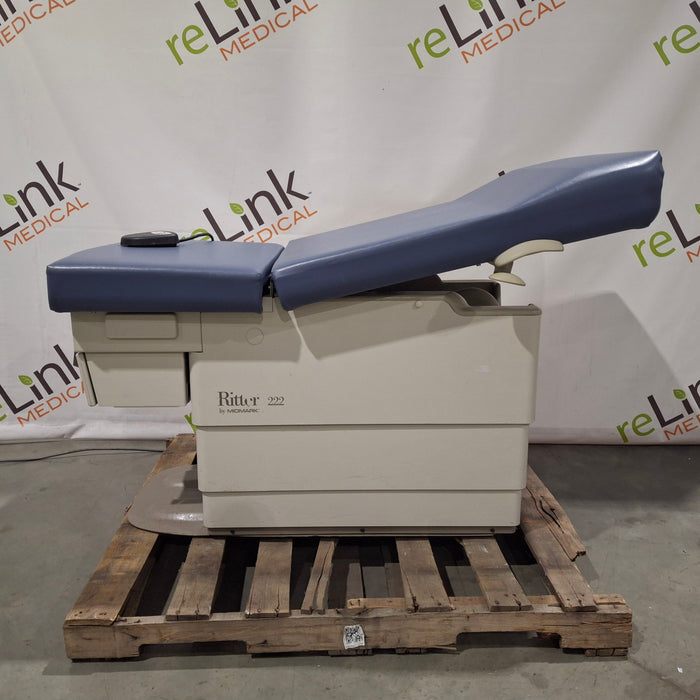 Midmark 222 Procedure Chair