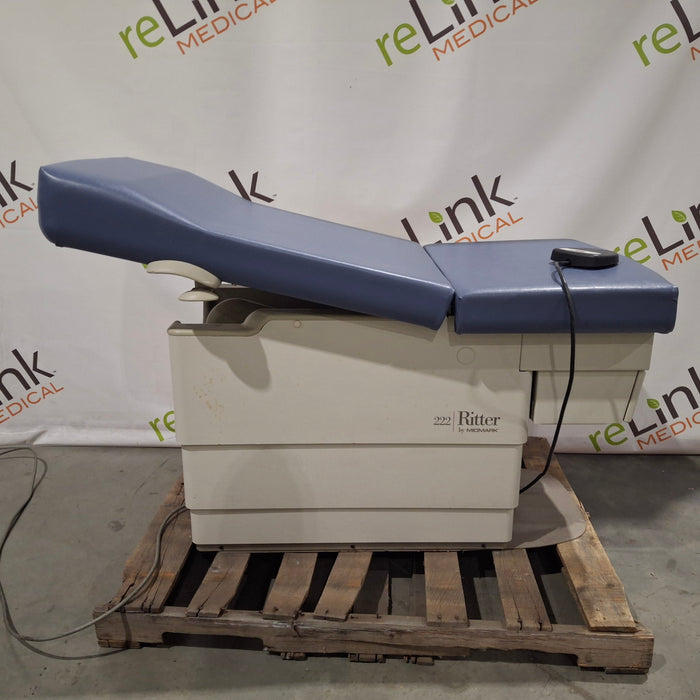 Midmark 222 Procedure Chair