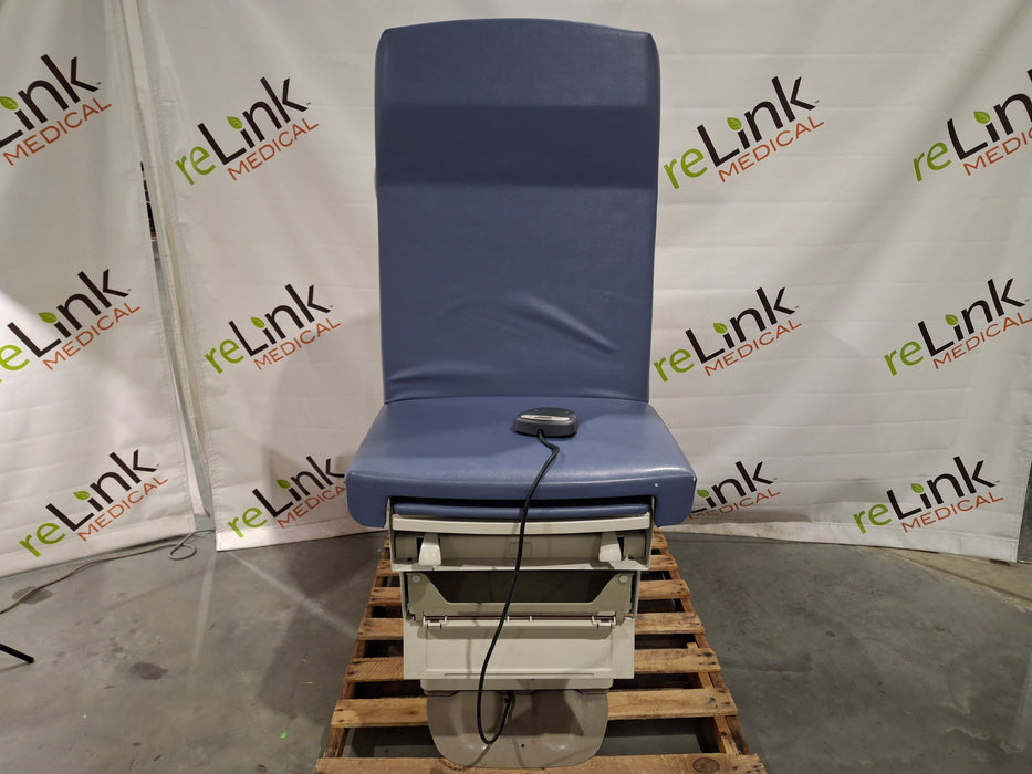 Midmark 222 Procedure Chair