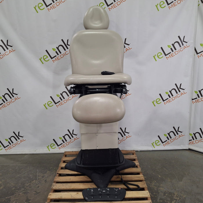 Midmark 630 Procedure Chair