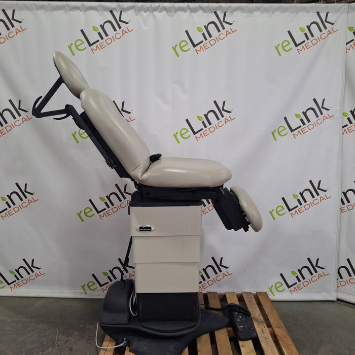 Midmark 630 Procedure Chair