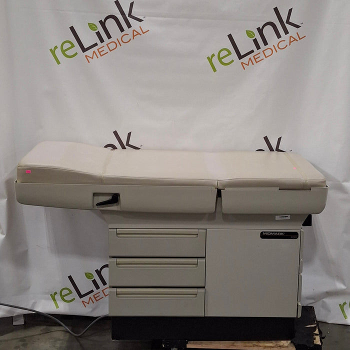 Midmark 404 Exam Table