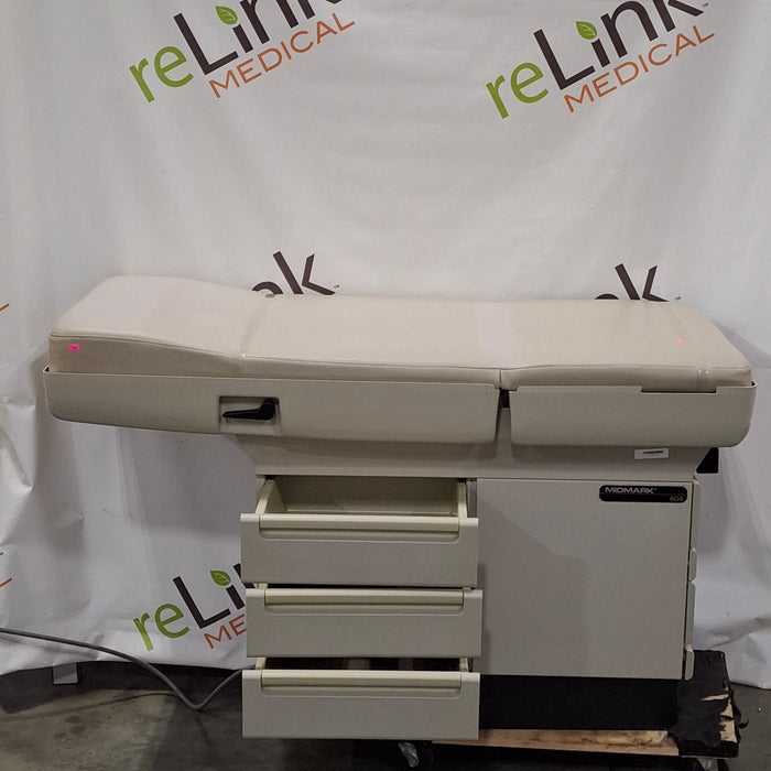 Midmark 404 Exam Table