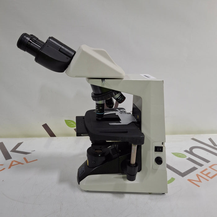 Nikon E200 Eclipse Microscope