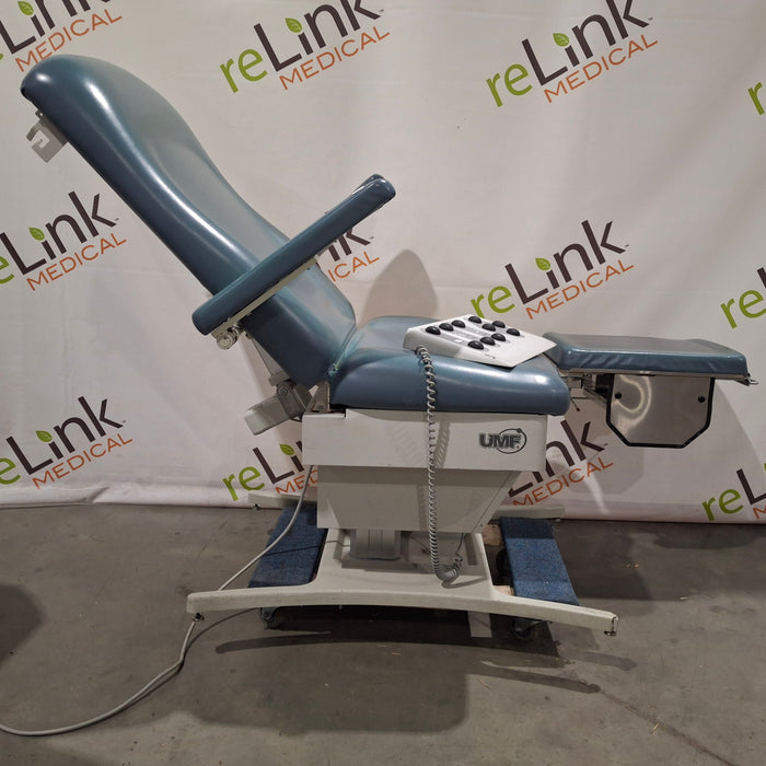 UMF Medical 5016 Procedure Chair