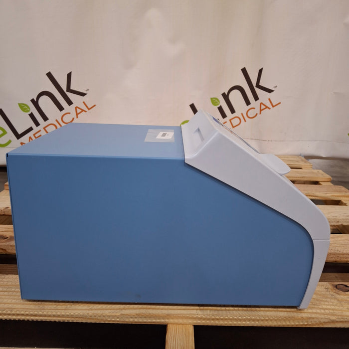 Fisher Scientific Fisher Scientific accuSkan GO Microplate Reader Research Lab reLink Medical