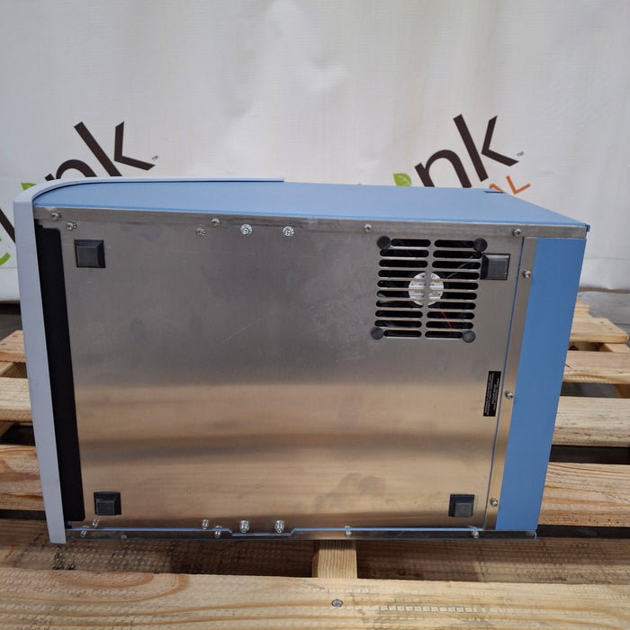 Fisher Scientific Fisher Scientific accuSkan GO Microplate Reader Research Lab reLink Medical