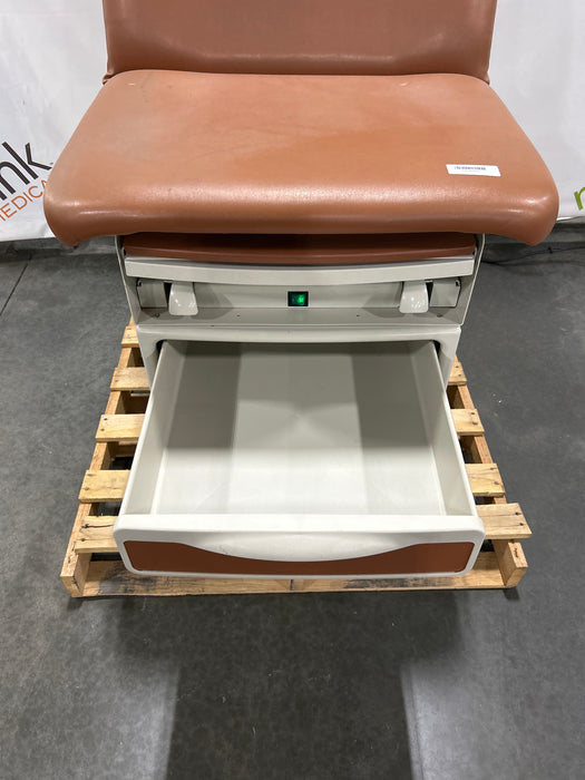 Midmark 204 Exam Table