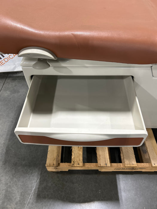 Midmark 204 Exam Table