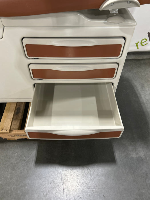 Midmark 204 Exam Table