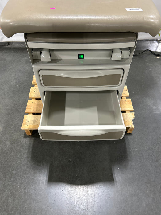 Midmark 204 Exam Table