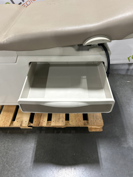 Midmark 204 Exam Table