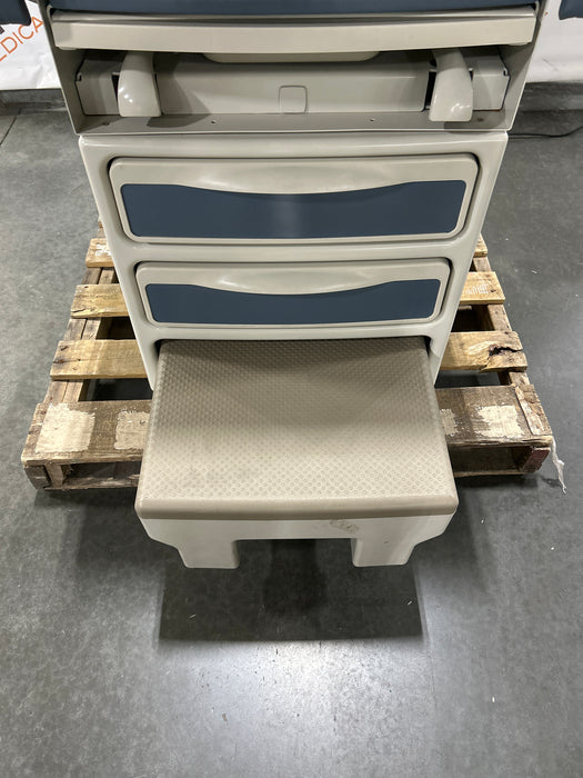 Midmark 204 Exam Table