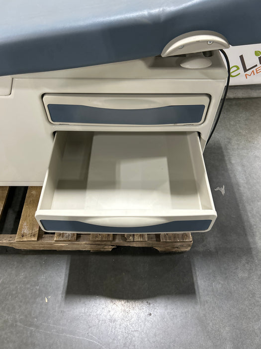 Midmark 204 Exam Table