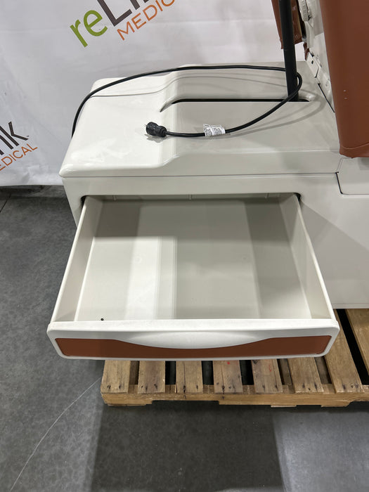 Midmark 204 Exam Table