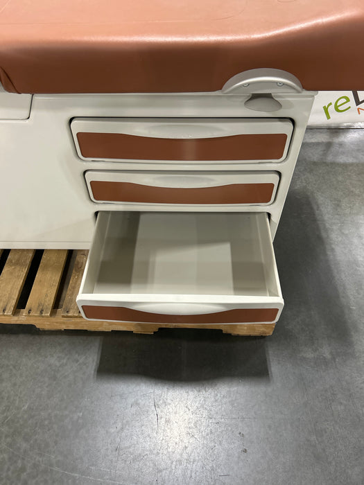 Midmark 204 Exam Table